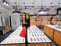 -罗伯特眼镜·蔡司官方授权(罗湖国贸店)