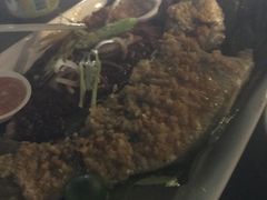 -东海岸人工湖美食村