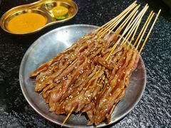 -何妹湿辣牛肉·粤式烧烤砂煲(桂雅路店)