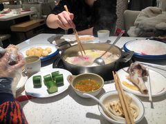 -三人行骨头王火锅(长寿店)