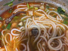 -柳州肥姨妈大骨螺蛳粉(曹路店)