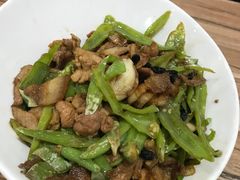 -三湘四水正宗湘菜(君峰路店)