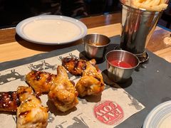泰式焦糖甜辣烤鸡翅-FAT COW(虹梅路店)