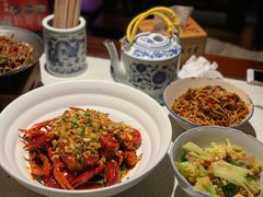 -老湖南民间菜·牛肉十八炒(花都店)