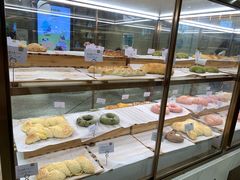 面包甜点陈列柜-奈雪的茶(新天地广场PRO店)
