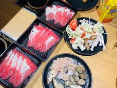 -爱伲PLUS·牛肉海鲜自助火锅(融创店)