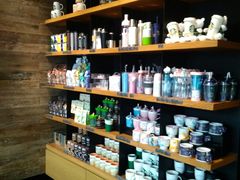 零售区-星巴克(洛阳中州路王府井店)