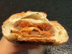 芋泥肉松面包-野上麦田(中贸广场店)