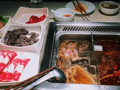 -海底捞火锅鲜切牛肉主题店(长寿路店)