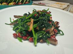 -晶牌烤鸭(延吉东路557弄小区店)