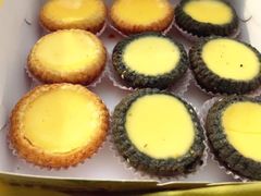 竹炭黑芝麻蛋塔-品泉茶室