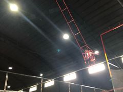 -嘿哟动霸CHUA·新潮玩运动娱乐中心·蹦床滑冰团建乐园