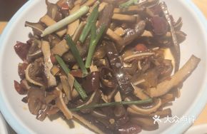 Braised Tofu with Pig's Ears