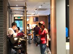 大堂-麦当劳(新达汇三林店)