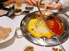 -老房老舍重庆火锅(假日城市店)