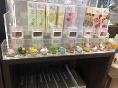 -新华书店(新街口旗舰店)