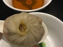 蟹粉小笼包-老头儿油爆虾·知味杭州(爱琴海购物中心)