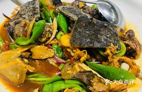 Braised Turtle and Chicken Pot