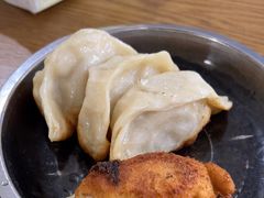 -黄阿姨锅贴大王(万航渡路店)