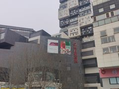-资和信百货商场