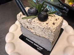 -W COLLECTIVE  DESSERT SHOP