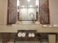 大床房-三亚亚龙湾雅高美爵酒店