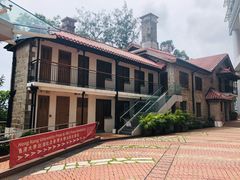 -香港大学