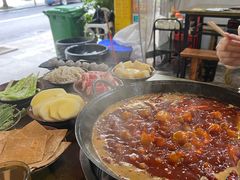 -黄潇洒老火锅(九眼桥宏济巷店)