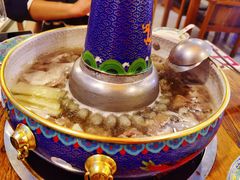 -毛辣果·贵州红酸汤牛肉火锅(西单店)