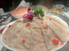 -茅草房·河畔园林火锅