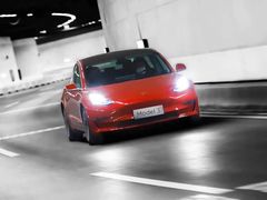 -TESLA 特斯拉(上海太古汇体验店)