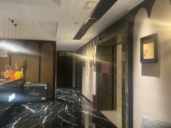 -万泊酒店(长沙五一广场国金中心店)