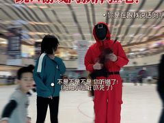 -冰纷万象滑冰场(沈阳万象城店)