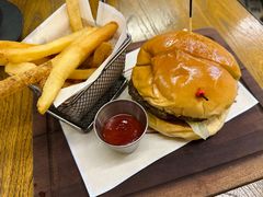 -BOURBON 玻本美式餐厅酒吧(虹桥新天地店)