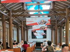 -阿瓦山寨·湘菜现炒·剁椒鱼头王(咸阳总店)