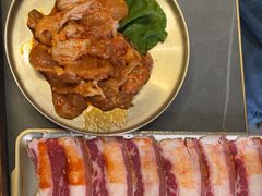 -围炉肉舍•炭烤活鳗•丹东海鲜烤肉(步行街店)