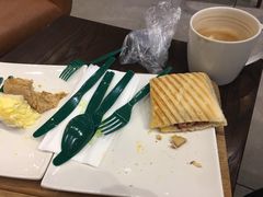 -星巴克臻选(惠州华贸天地1楼店)