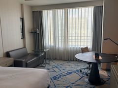 -上海漕河泾万丽酒店