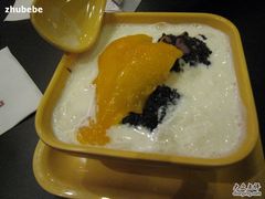 芒果白雪黑糯米甜甜&nbsp;-满记甜品(日月光二店)
