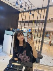 -HAIR CORNER