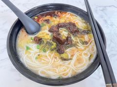 -花溪巷牛肉粉(泉城路店)