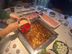 -二荆条·蜀鲜汇城市森林火锅