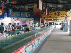 -三亚火车头万人海鲜广场