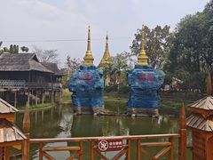 -一寨两国风景区