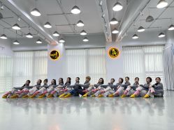 -深舞形体民族舞蹈工作室