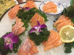 -青瓦餐厅·生鱼片·韩园烤肉(西塔店)