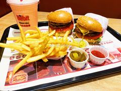 -The Habit Burger Grill 哈比特汉堡(复兴soho店)