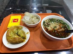 -牛一嘴·兰州牛肉面·大盘鸡(财富中心店)