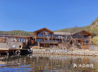 泸沽湖|亲爱的客栈 一个出入靠划船的地方