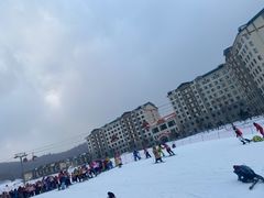 -亚布力新体委滑雪场